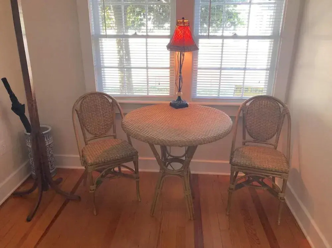 King Charles Avenue 604