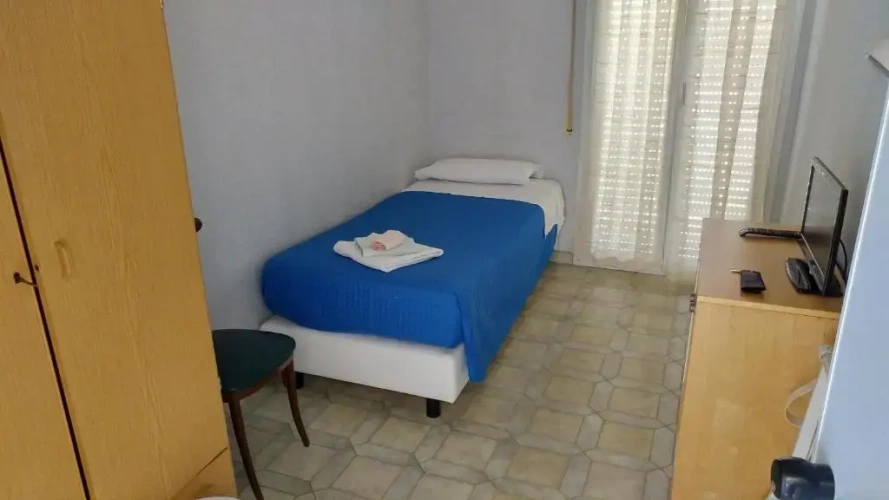 Deluxe Triple room with balcony and with sea view