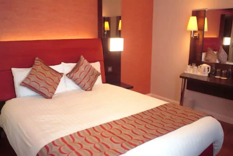 Standard Double Suite
