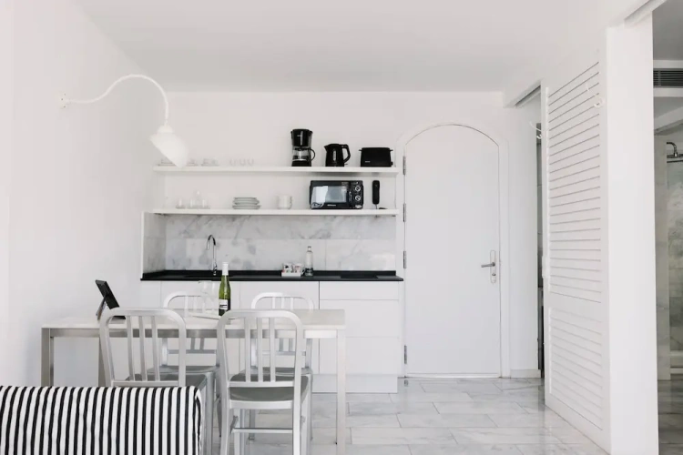 Single Apartment