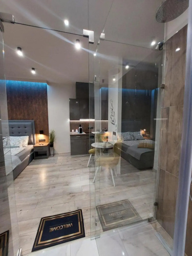 Silver Dawn Apartments