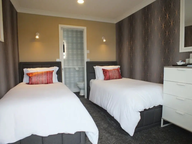 The Crown Hotel