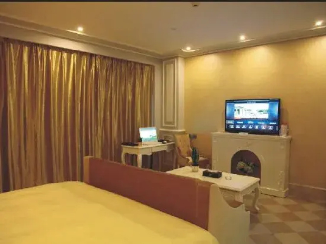 Changxing Changhong Theme Hotel