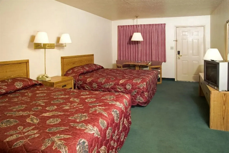 Claridge Inn