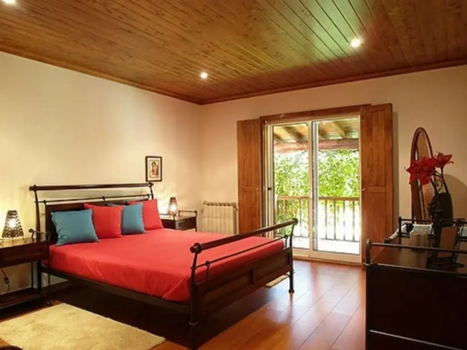 2 Bedrooms Cottage