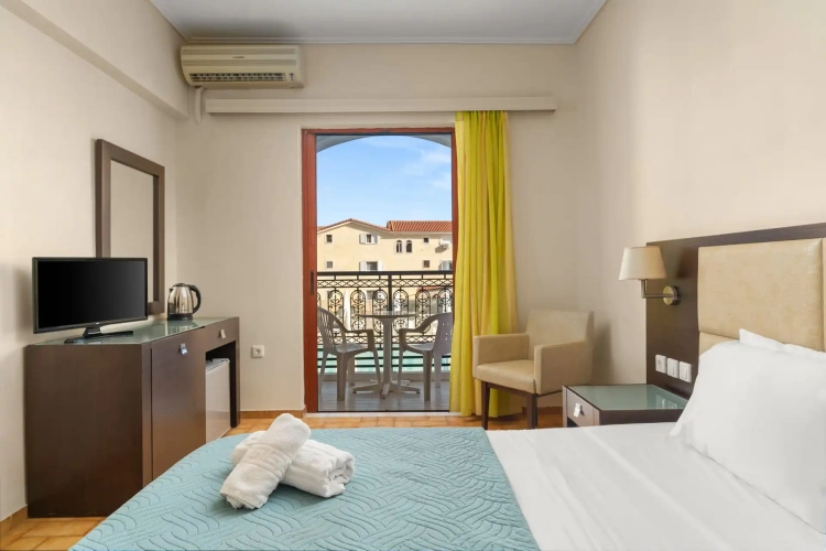 Classic with garden or street view Double room