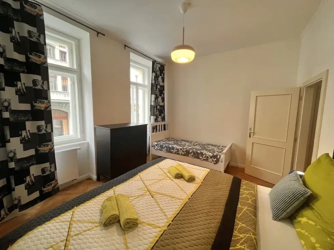 Deluxe Apartment