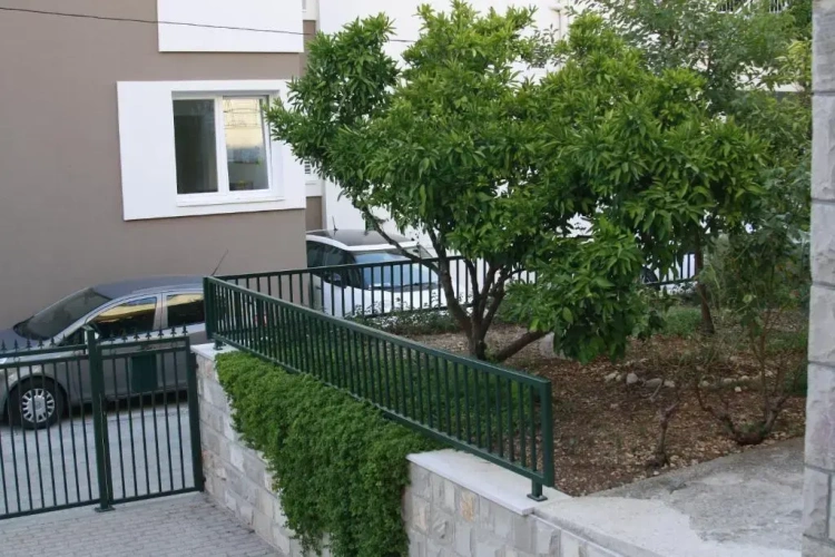 2 Bedrooms Apartment with balcony and with view