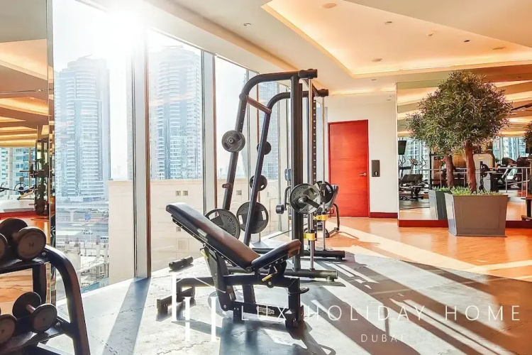 LUX The JW Marina Studio 3