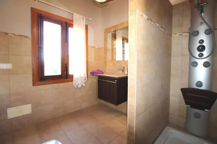 Can Gató den Vives casa para 4 con piscina