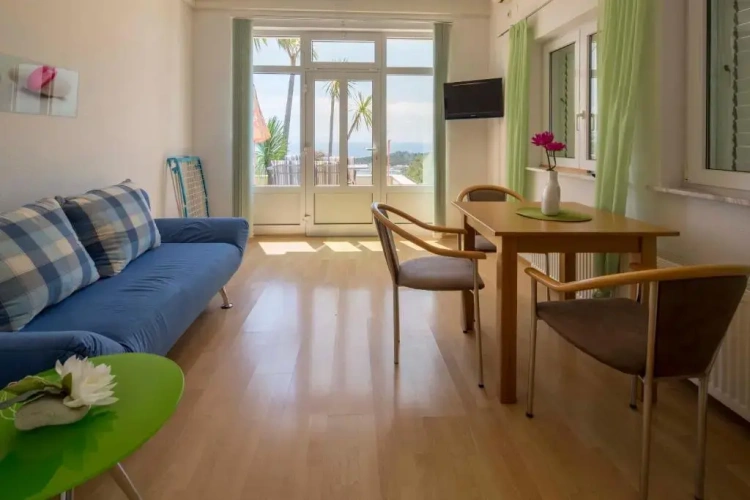 1 Bedroom Apartment with sea view