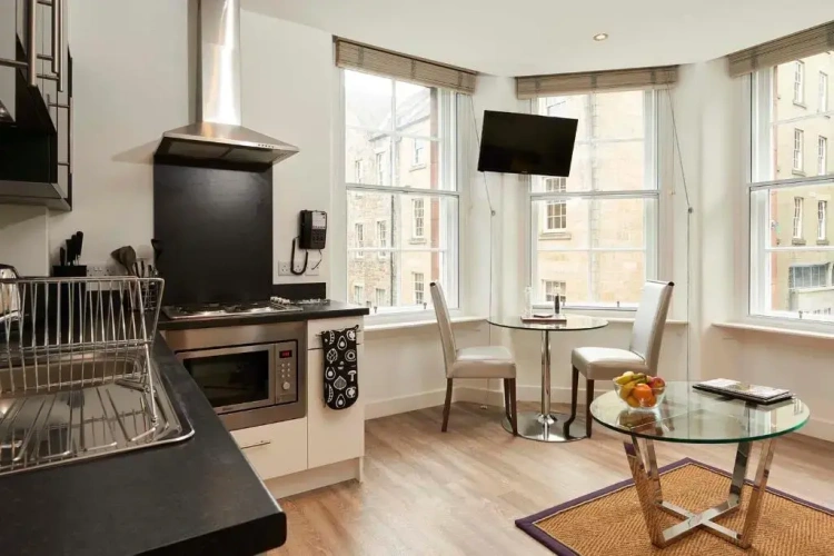 1 Bedroom Apartment