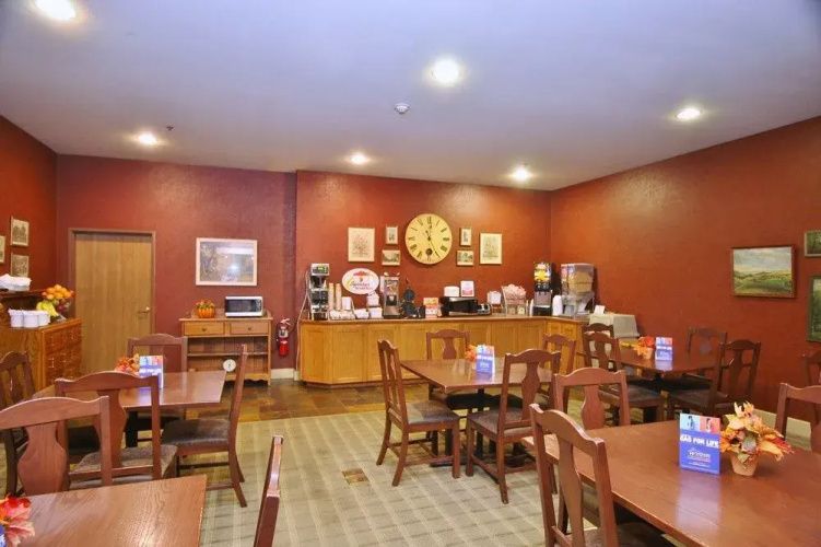 Super 8 Troy