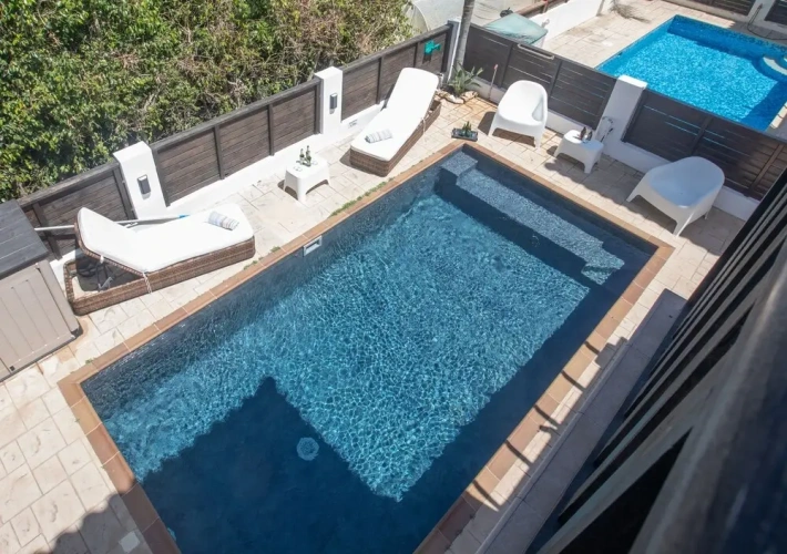 2 Bedrooms Villa with garden view