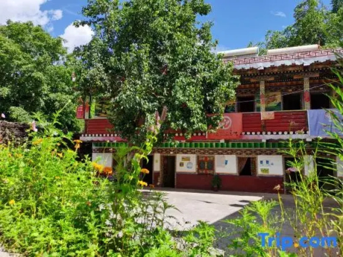 Danba Jiarong Liyuan Homestay