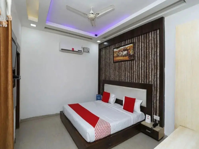 Hotel Vanaya Palace by OYO Rooms