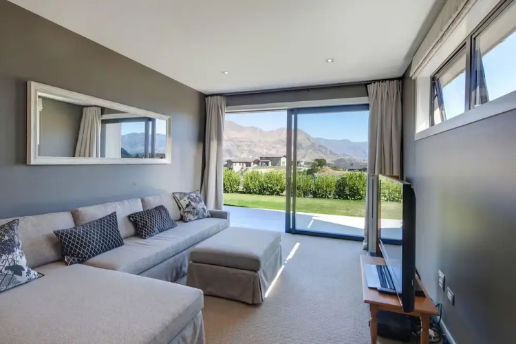 Infinity - Lake & Mountain Views - Sleeps 8