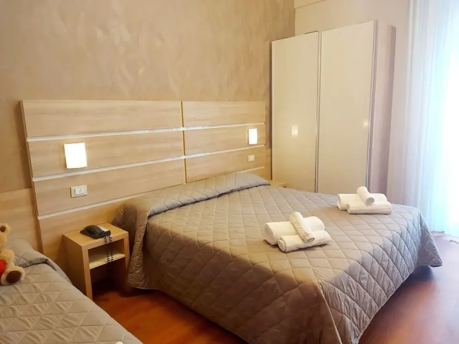 Standard Triple room with balcony