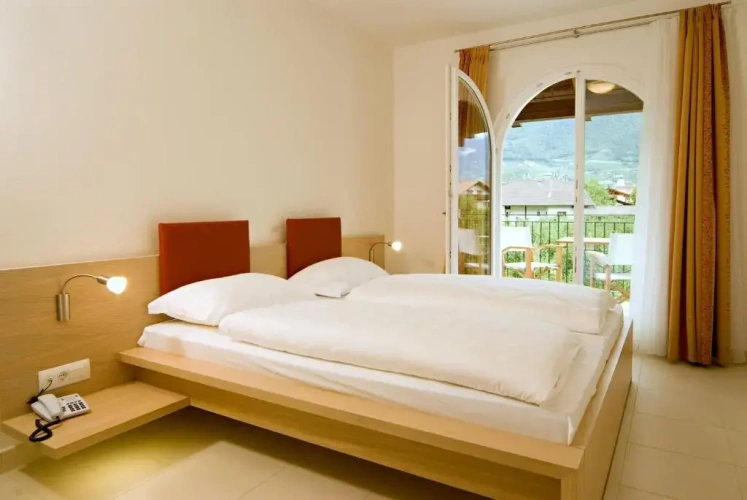 3 Bedrooms Apartment