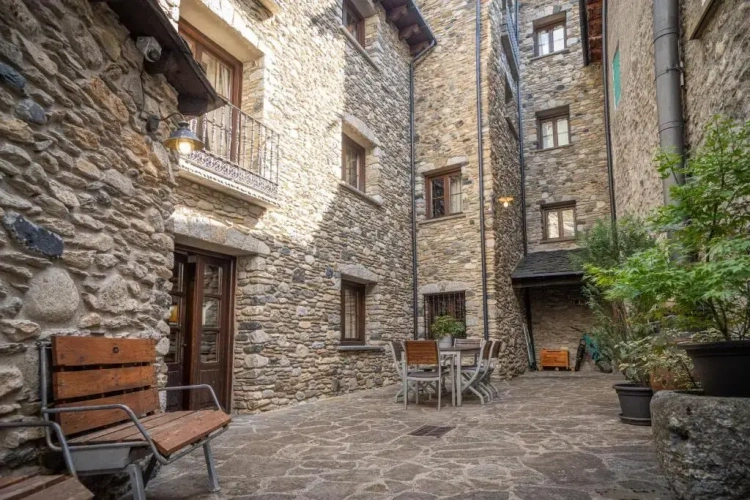 3 Bedrooms Cottage