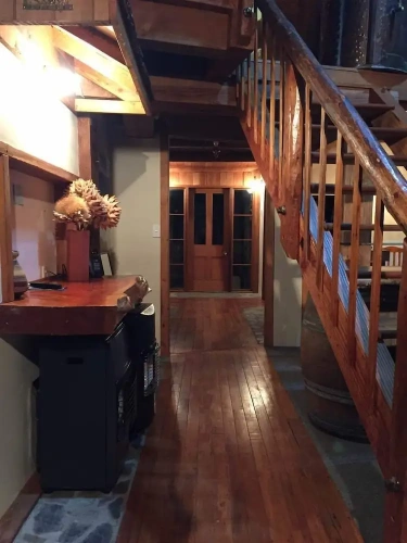 5 Bedrooms Cottage