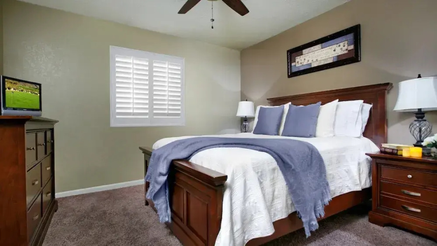 Mountain Views & Heated Pool/spa & Amenities Galore!