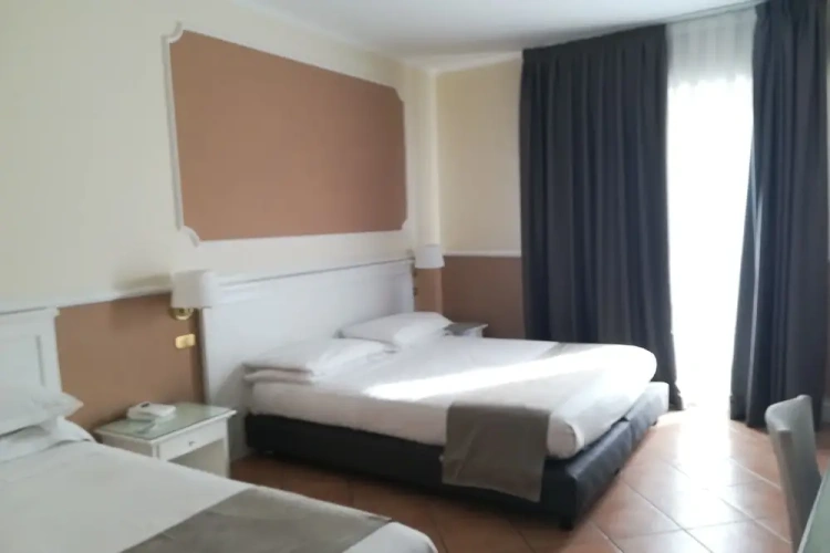 Standard Triple room with balcony