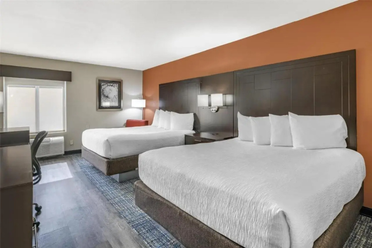 Best Western Plus Lees Summit Hotel  Suites