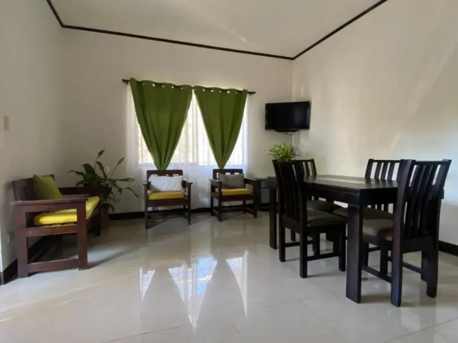2 Bedrooms Cottage