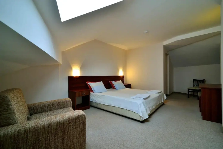 Standard Twin room with balcony