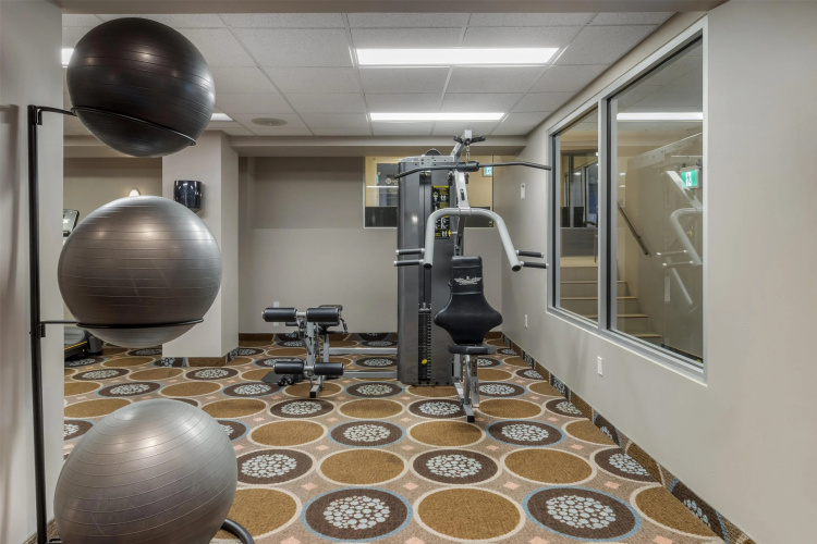 Best Western Plus Chocolate Lake Hotel photo 27