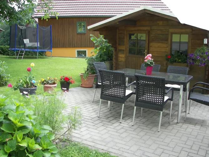 Charming Flat in Sebnitz With Garden
