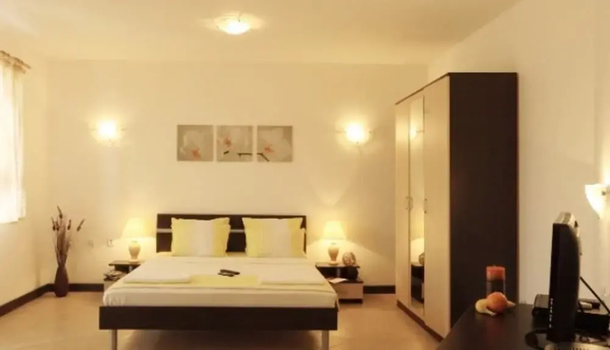 Pearl Apartments