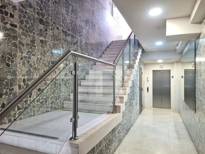 Incredible 2BR In La Cresta