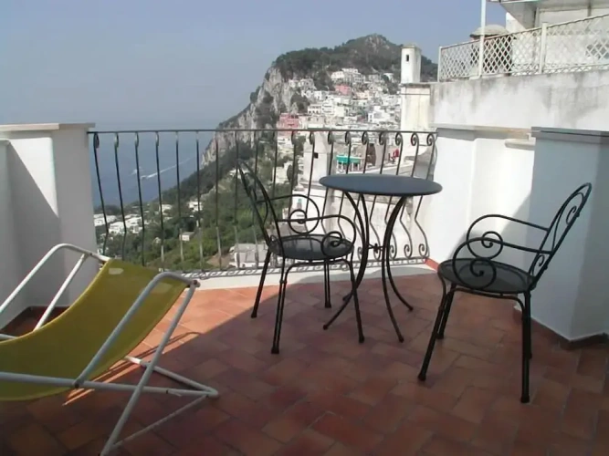Deluxe room with balcony and with sea view