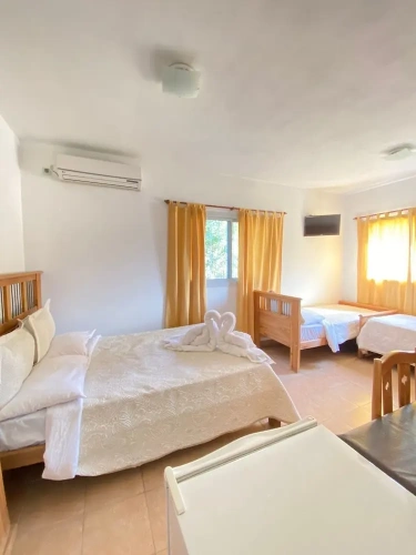 1 Bedroom Classic Quadruple room with lake view