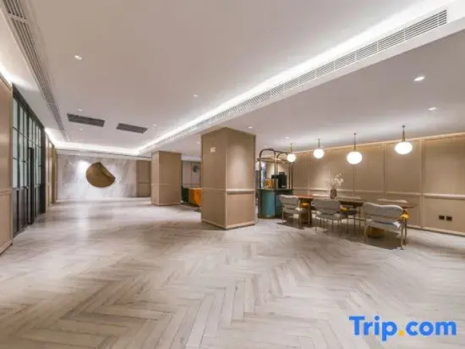 Orange Hotel (changshou road Subway Station Branch)
