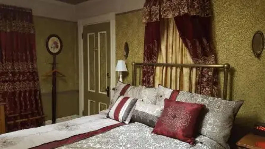 Holidae House B&B