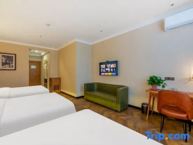 Business Triple room