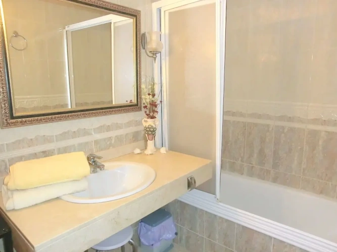3 Bedrooms Apartment