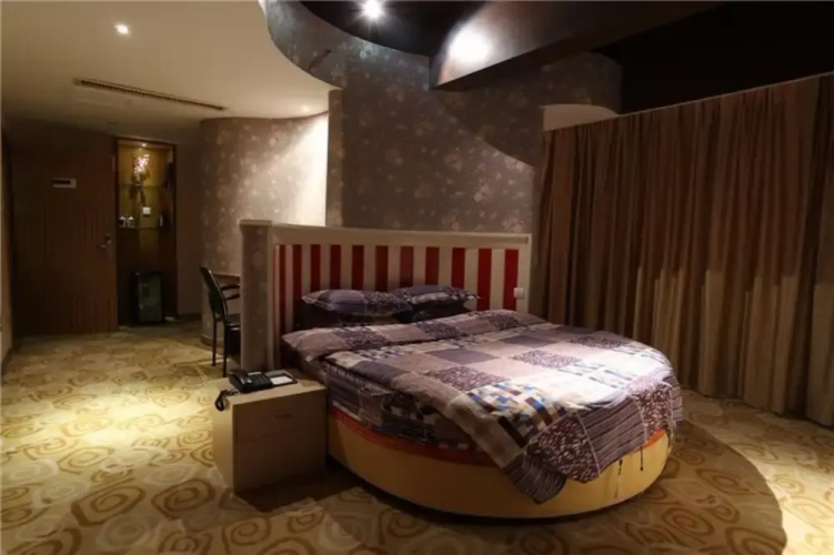 Pingguo Hotel