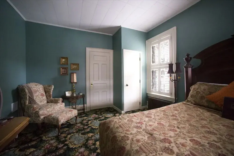 The Peter Herdic Inn