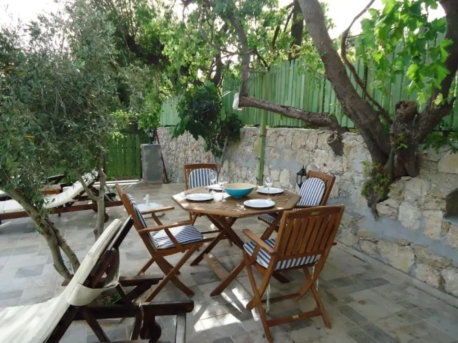 2 Bedrooms Villa