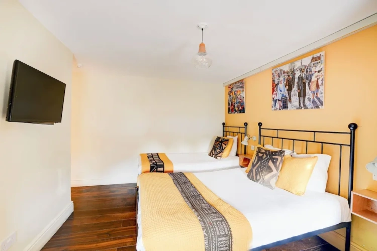 Standard Twin room
