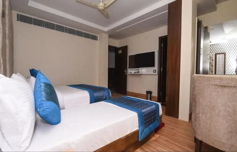 Hotel Mannat Int
