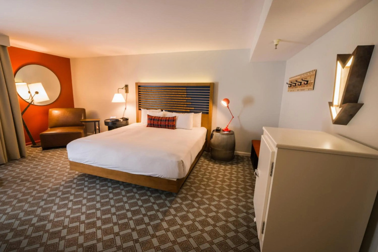 Chaminade Resort & Spa
