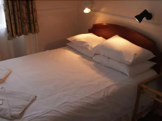 Lynton Hotel