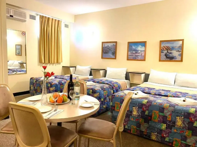 Gateway Motor Inn