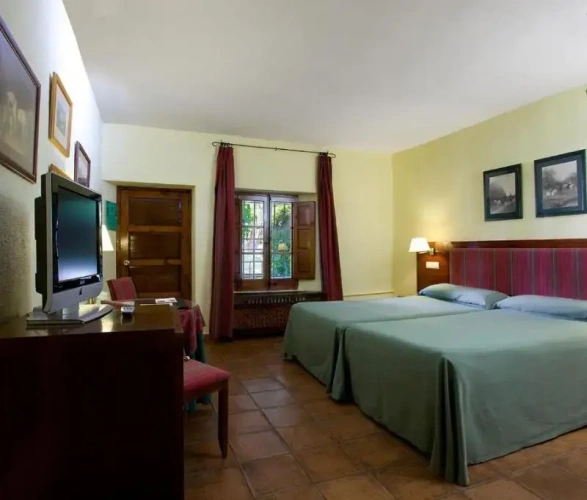 Standard Triple room