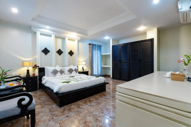 Bayon Shadow Villa